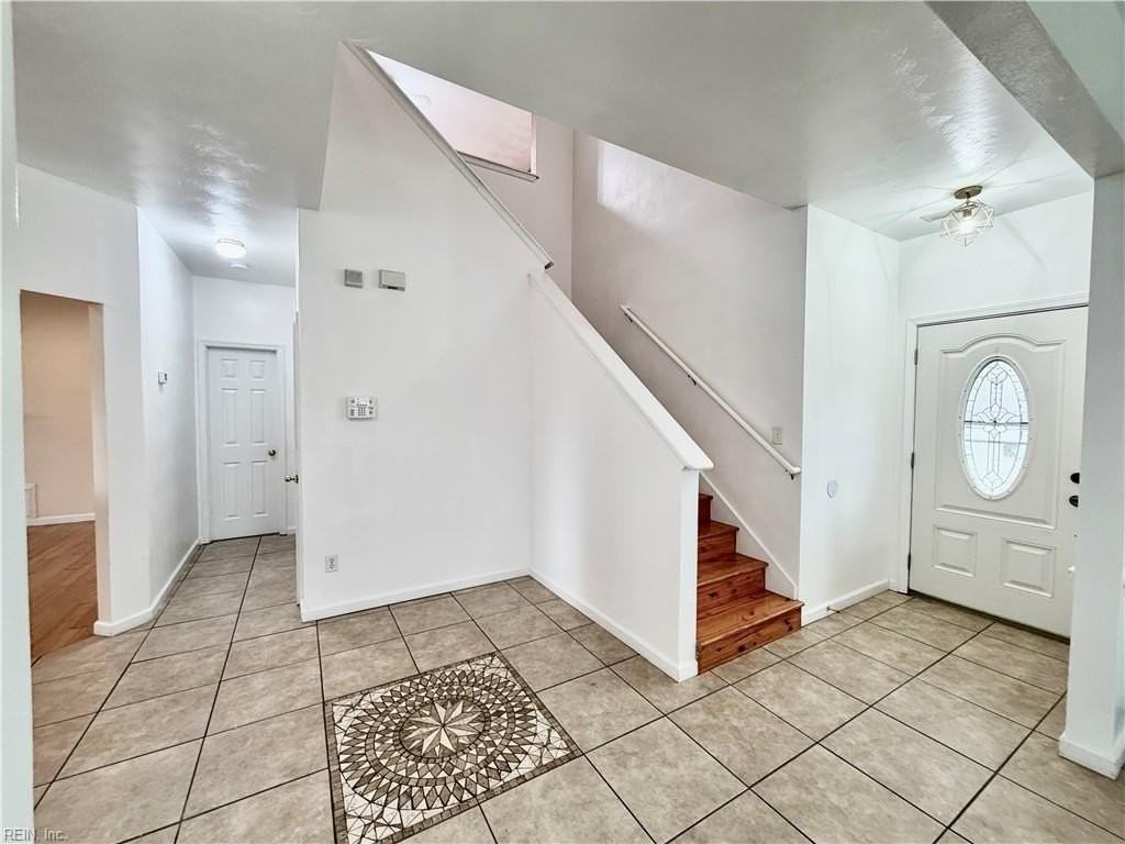 221 Dunn St - Photo 4 of 37