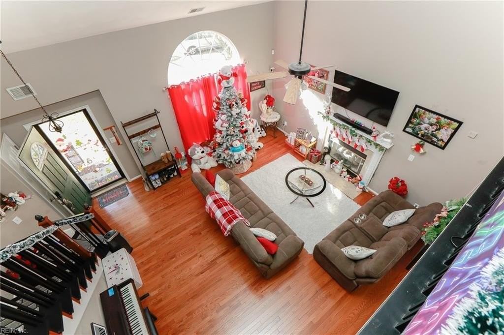 6316 Townsend Pl - Photo 2 of 44