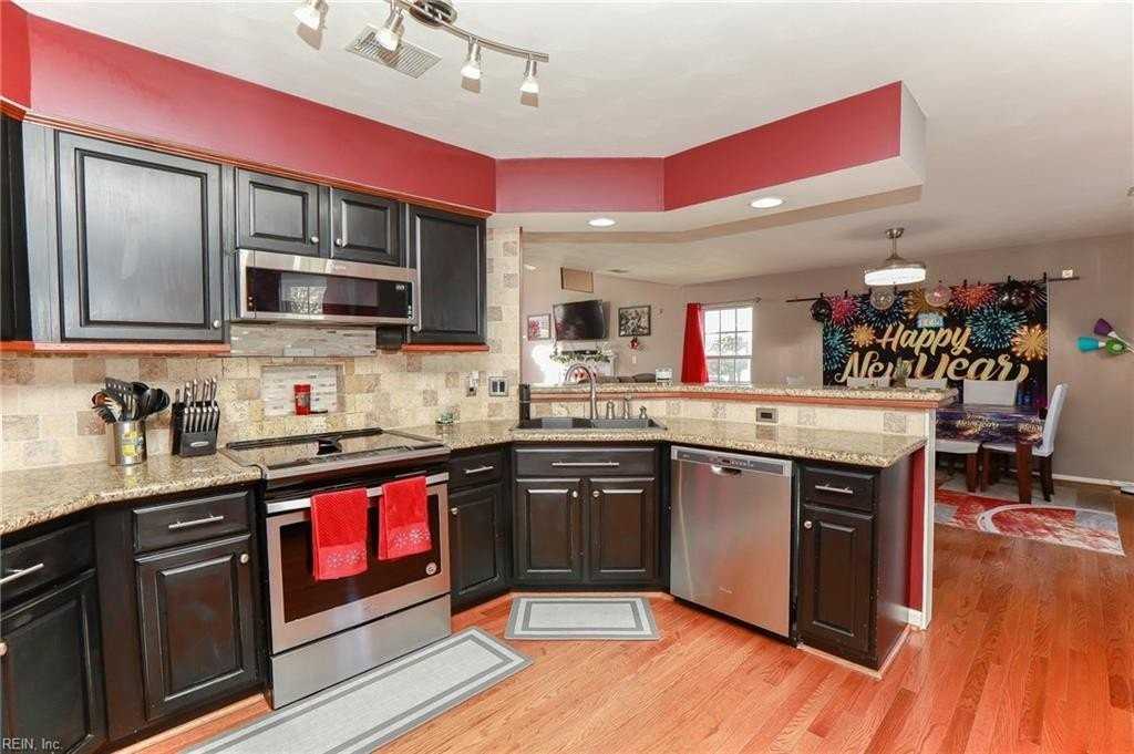 6316 Townsend Pl - Photo 4 of 44