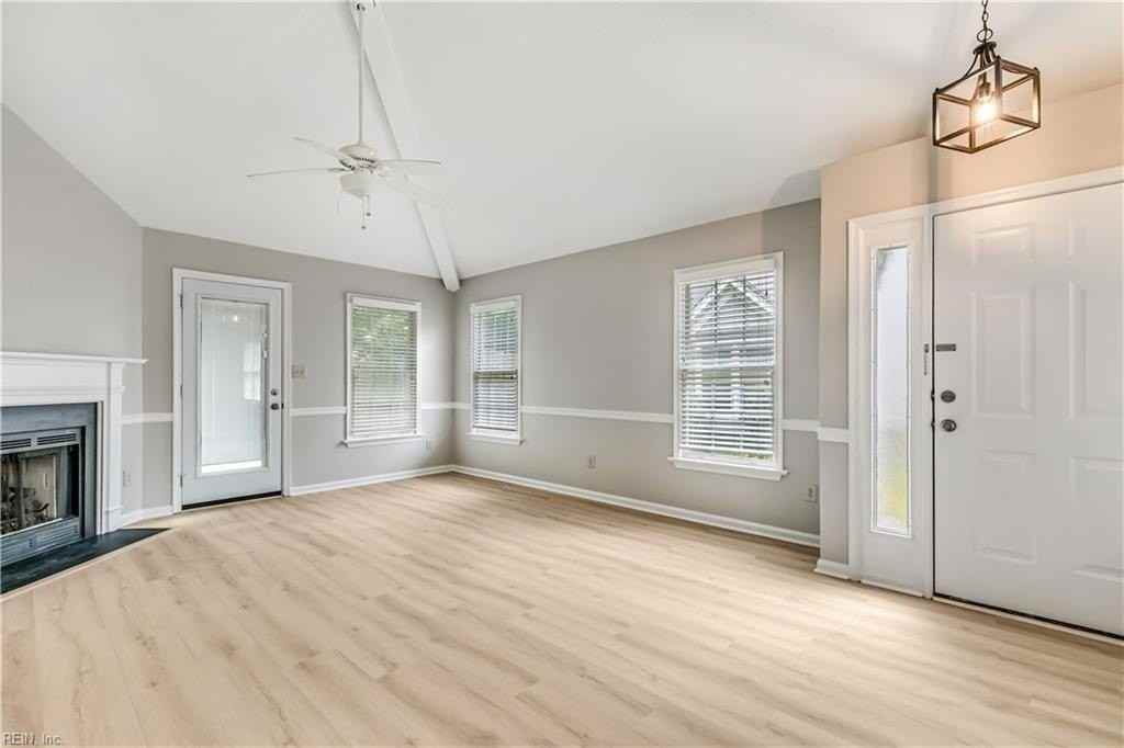 175 Rustling Oak Rdg - Photo 4 of 27