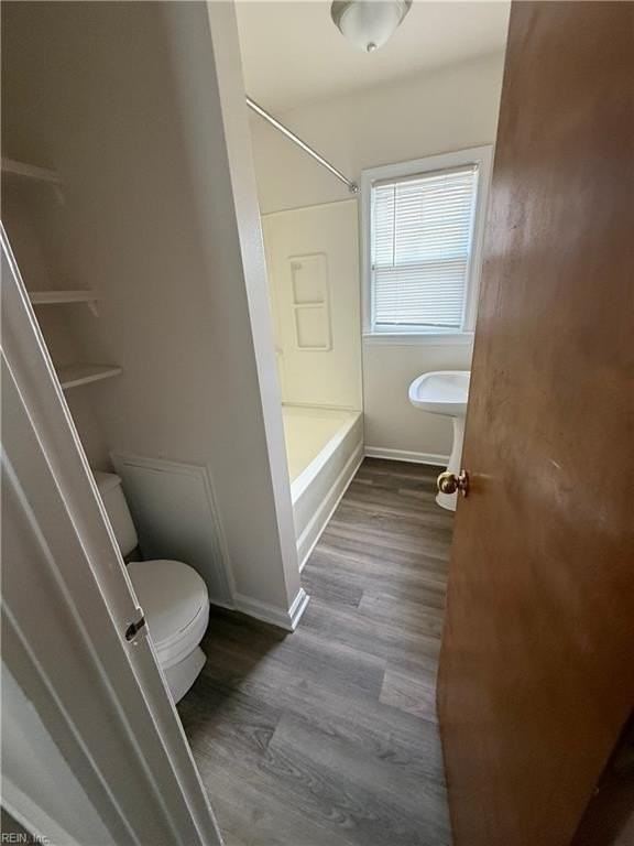 8524 Chapin St - Photo 7 of 9
