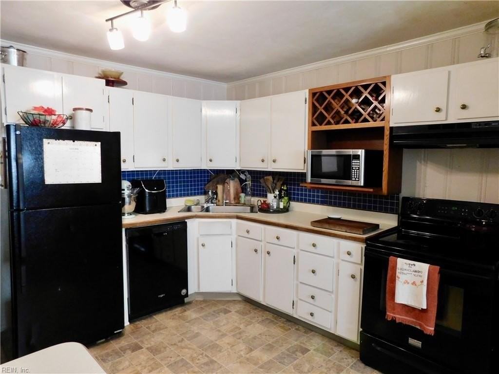 2224 Maple St - Photo 7 of 23