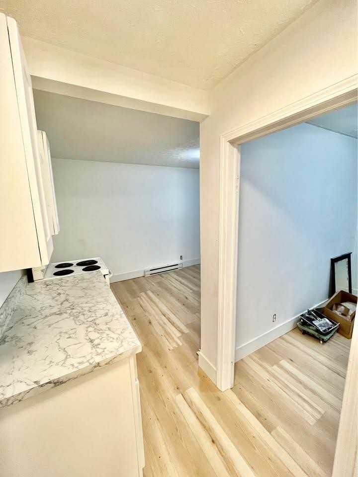 539 Union St - Photo 3 of 5