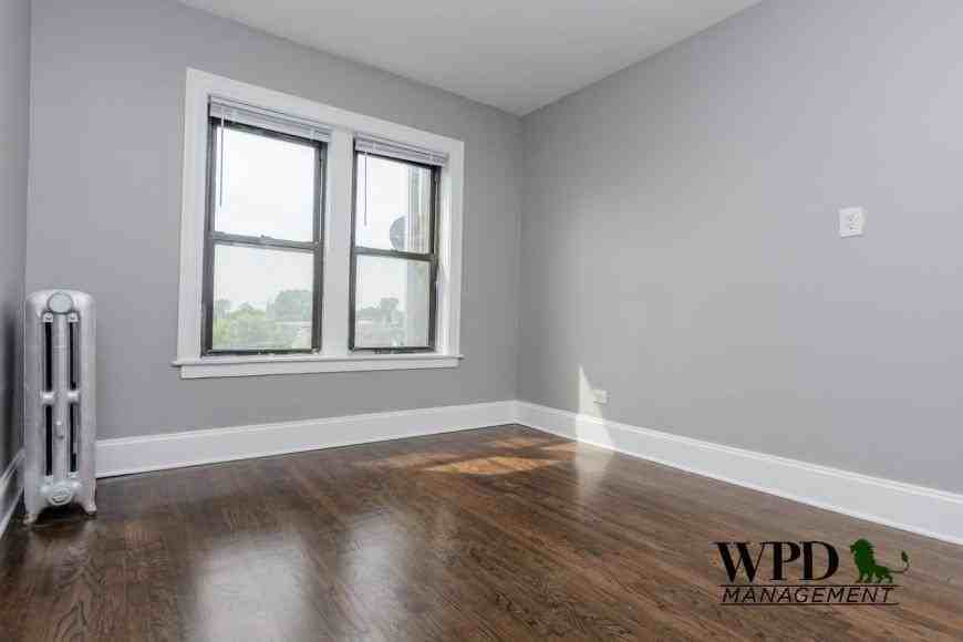 1309 W 82nd St - Photo 2 of 10