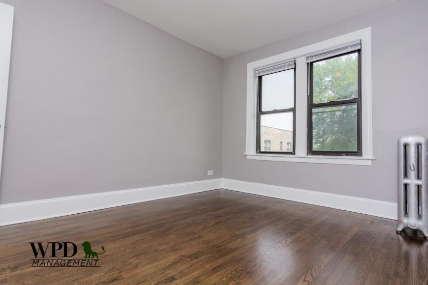 1309 W 82nd St - Photo 3 of 10