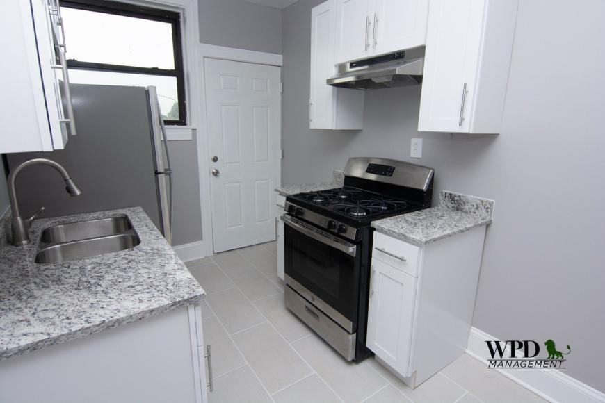 1309 W 82nd St - Photo 4 of 10