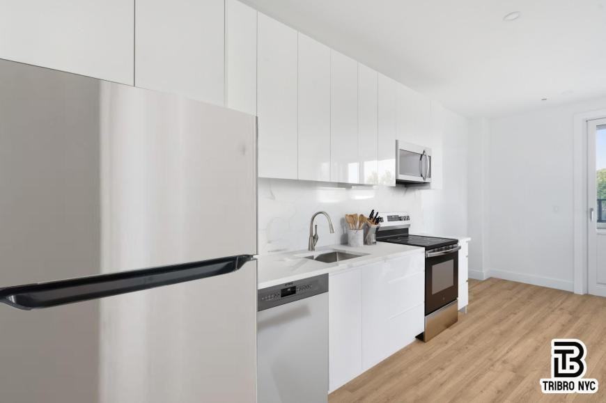 461 Lexington Ave - Photo 4 of 10