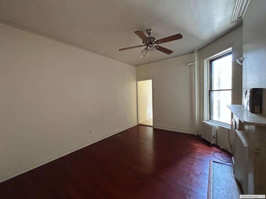 419 W 44th St - Photo 5 of 10