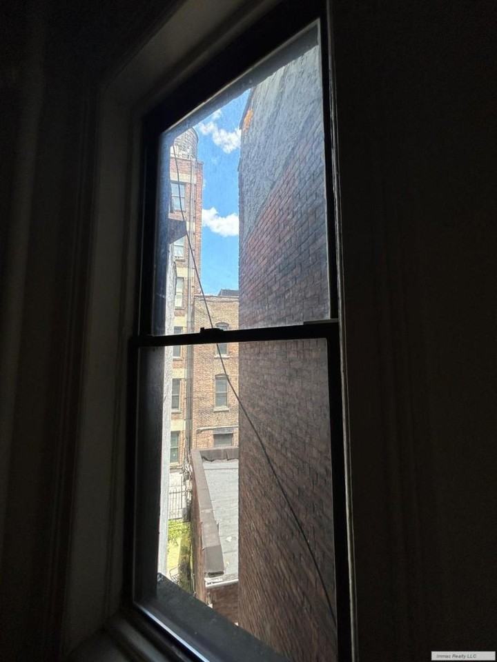 419 W 44th St - Photo 6 of 10