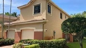 featured image of 4329 Vineyard Cir #4329