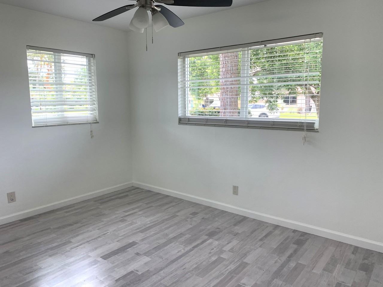 2219 Se 13th St - Photo 6 of 13