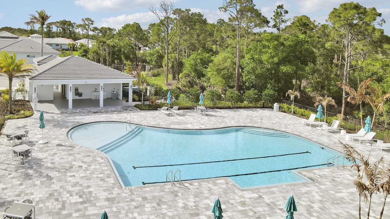 7030 Se Haven Ln - Photo 3 of 50