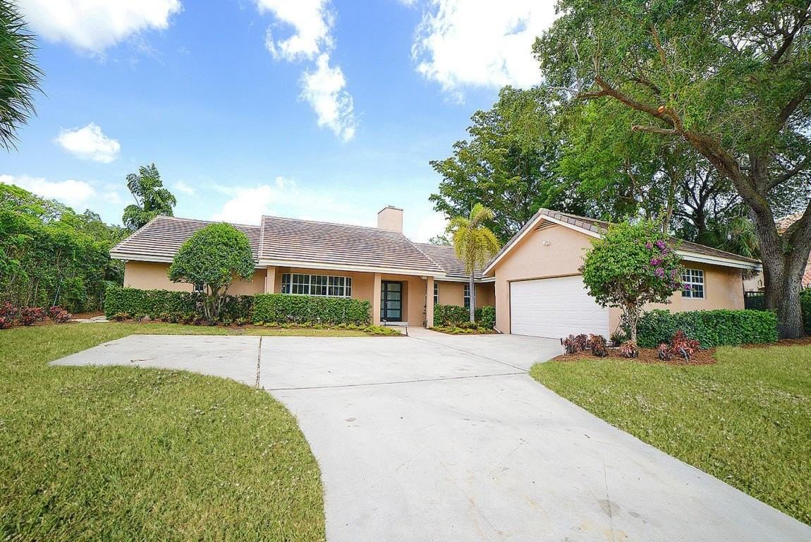 6943 Giralda Cir