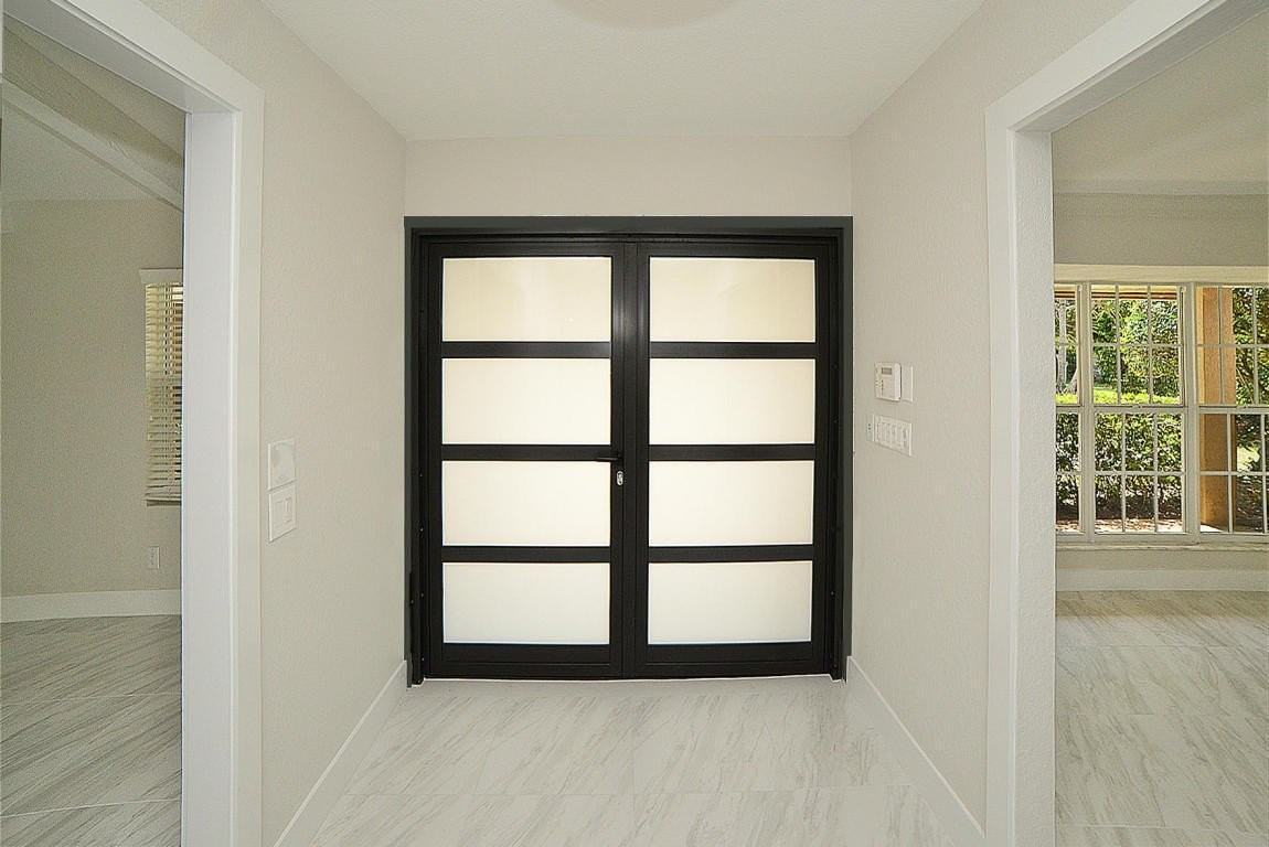 6943 Giralda Cir - Photo 3 of 30