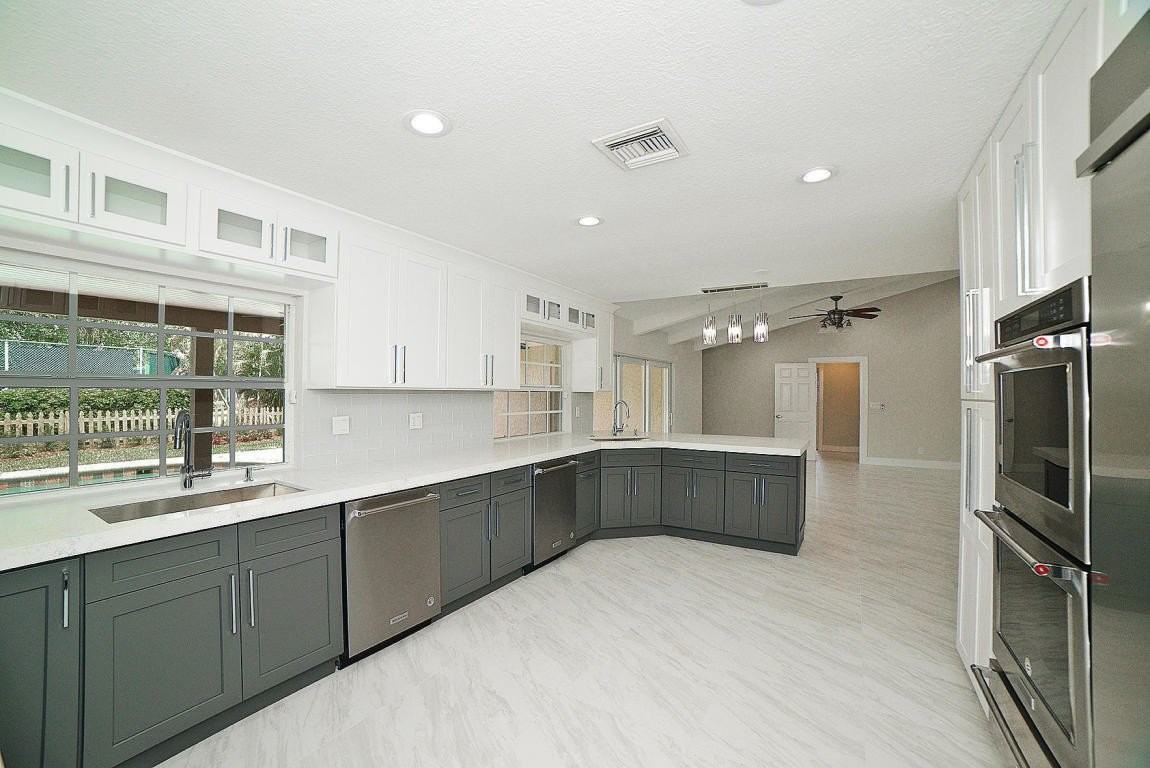 6943 Giralda Cir - Photo 6 of 30