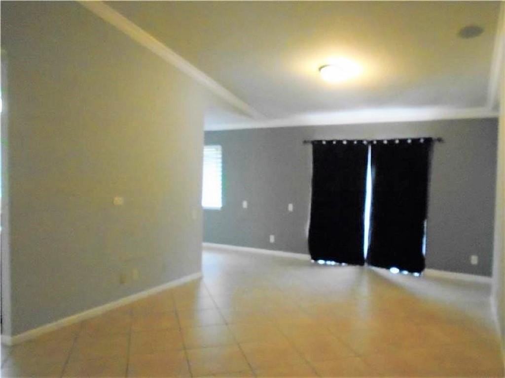 11290 Sw 20th St - Photo 2 of 14