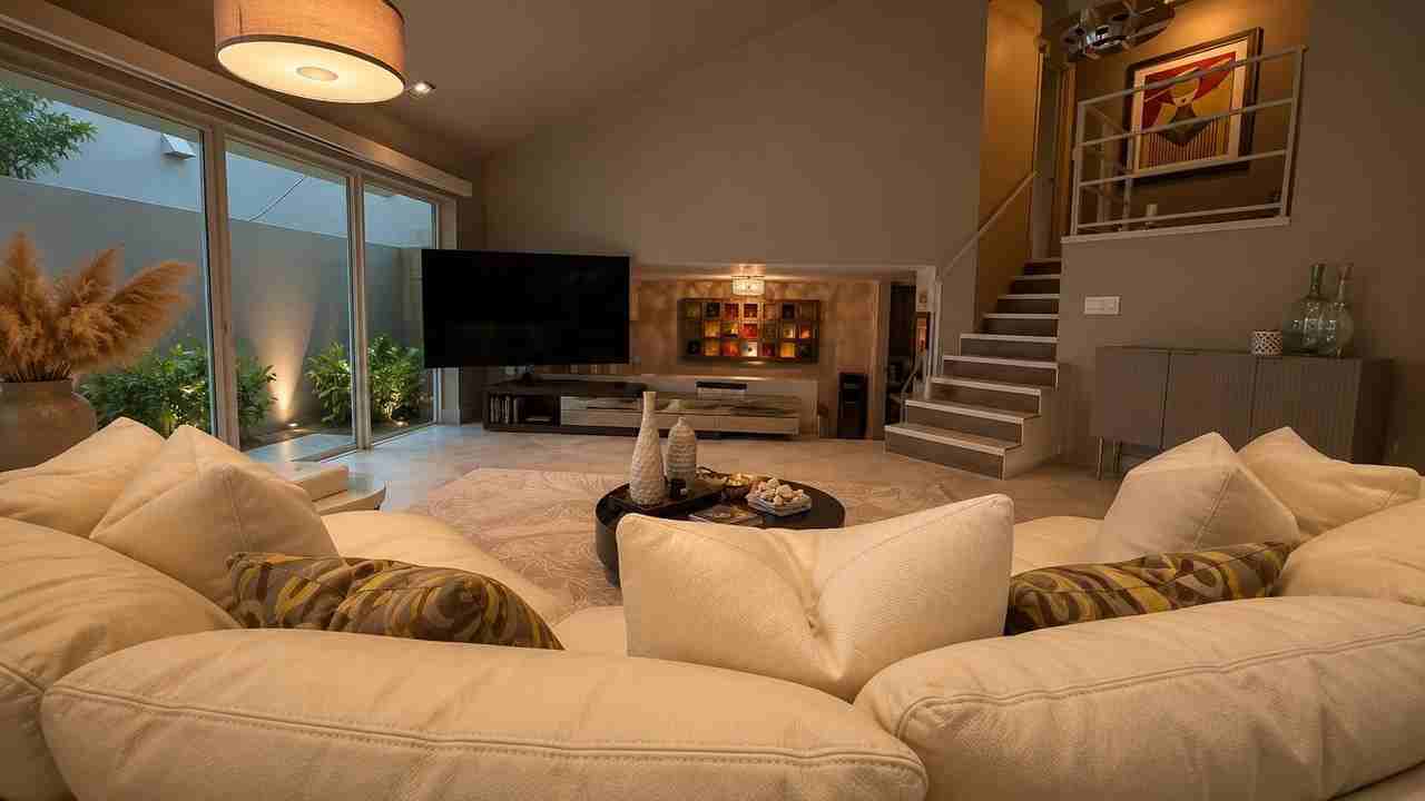 2571 Tigertail Ave - Photo 3 of 16