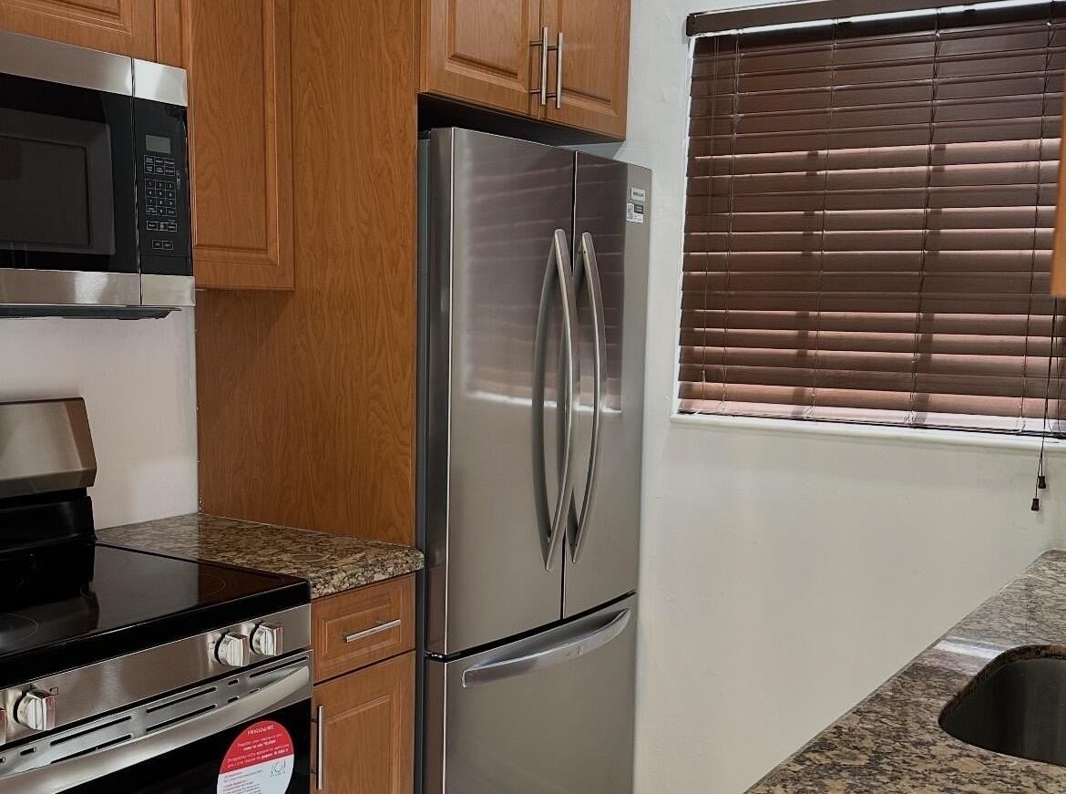 20701 Nw 34th Ct - Photo 3 of 28