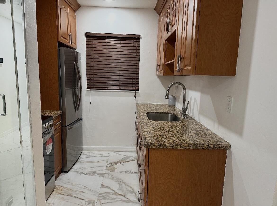 20701 Nw 34th Ct - Photo 5 of 28