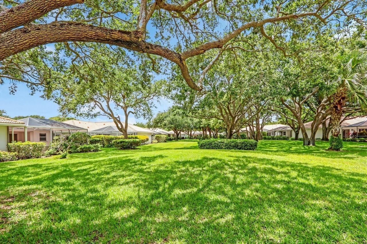 7904 Chapman Oak Ct - Photo 2 of 26