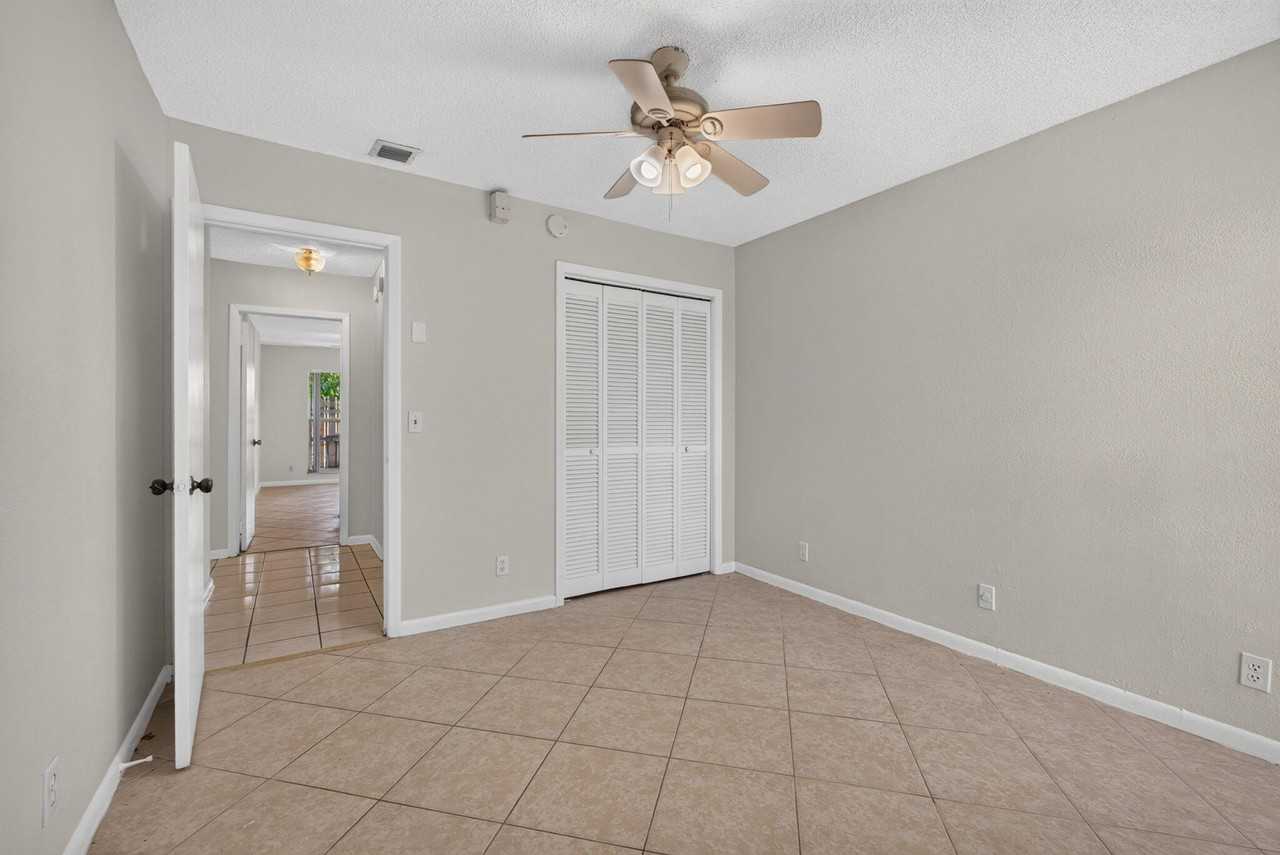 12395 Peconic Ct - Photo 7 of 13