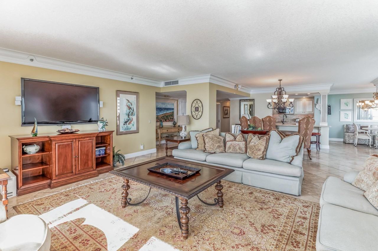 4000 N Ocean Dr #401 - Photo 4 of 34