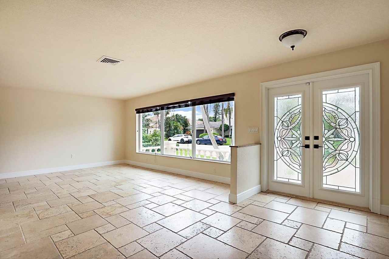 5110 Ne 30th Ave - Photo 7 of 42