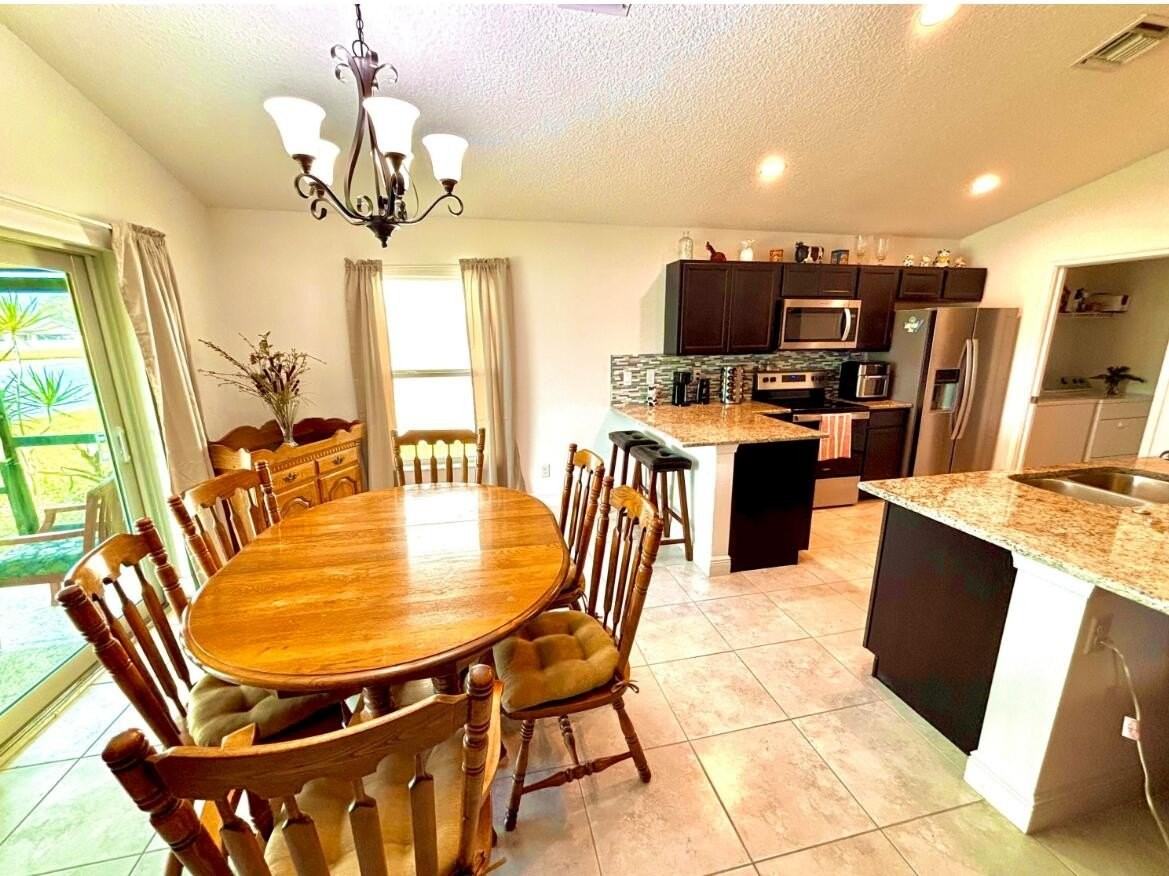 9558 Sea Spray Dr - Photo 6 of 18
