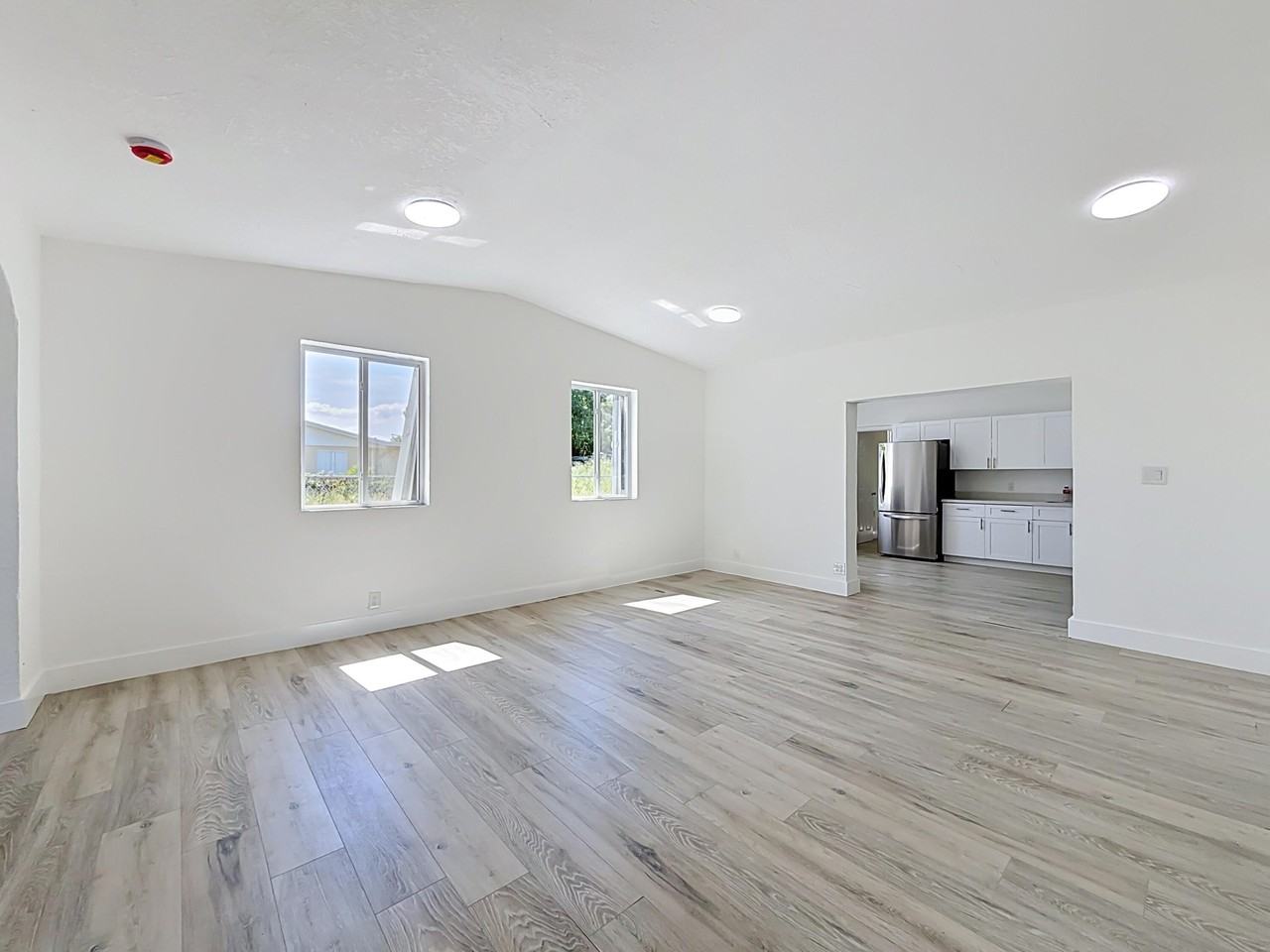 10235 Sw 177th St - Photo 4 of 50