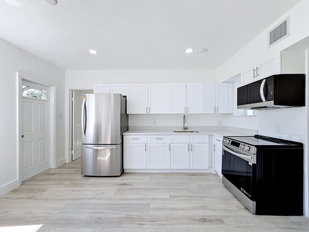10235 Sw 177th St - Photo 5 of 50