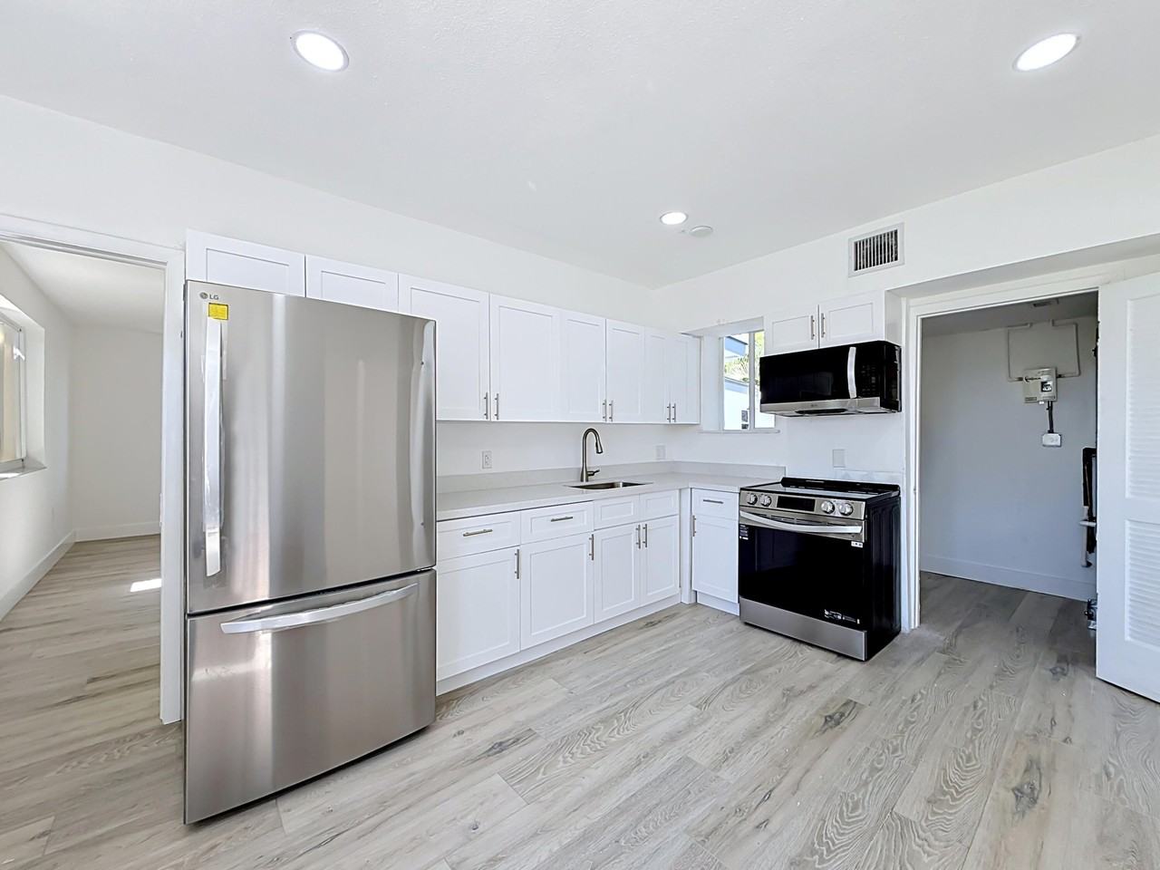 10235 Sw 177th St - Photo 6 of 50