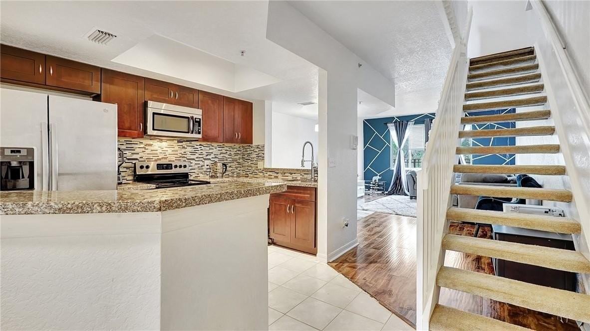 771 Sw 148th Ave #1303 - Photo 7 of 34