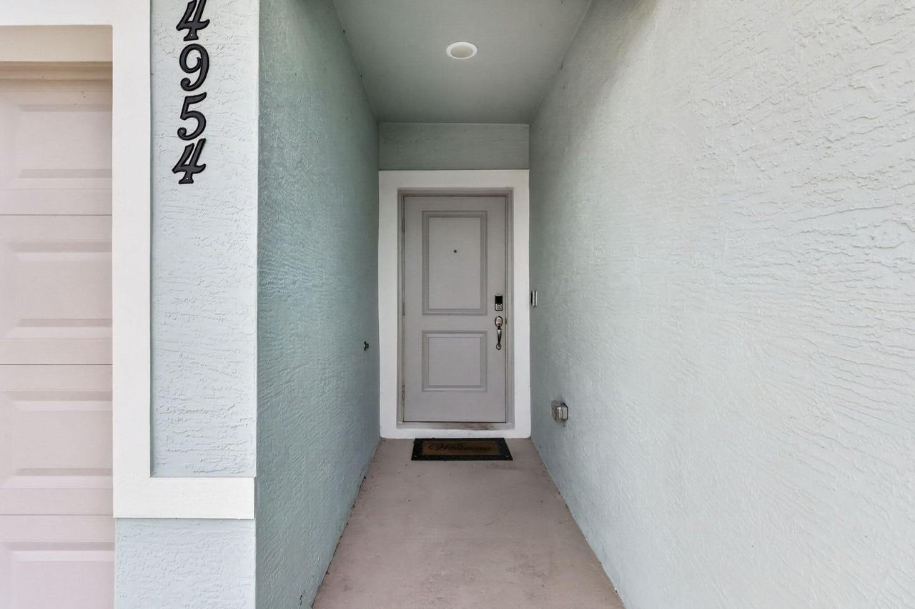 4954 Armina Pl - Photo 4 of 50