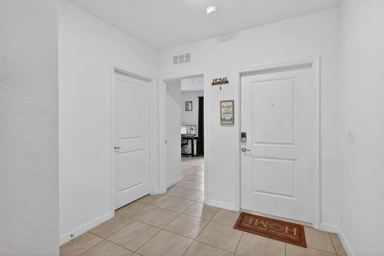 4954 Armina Pl - Photo 5 of 50