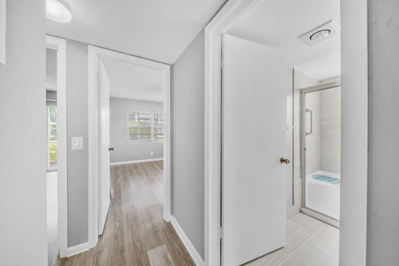 308 Fanshaw H #308 - Photo 5 of 50
