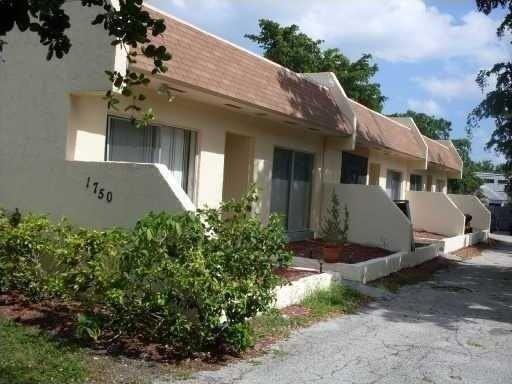 1750 Nw 15th Vis #3 - Photo 2 of 19