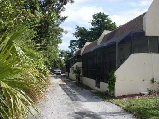 1750 Nw 15th Vis #3 - Photo 3 of 19