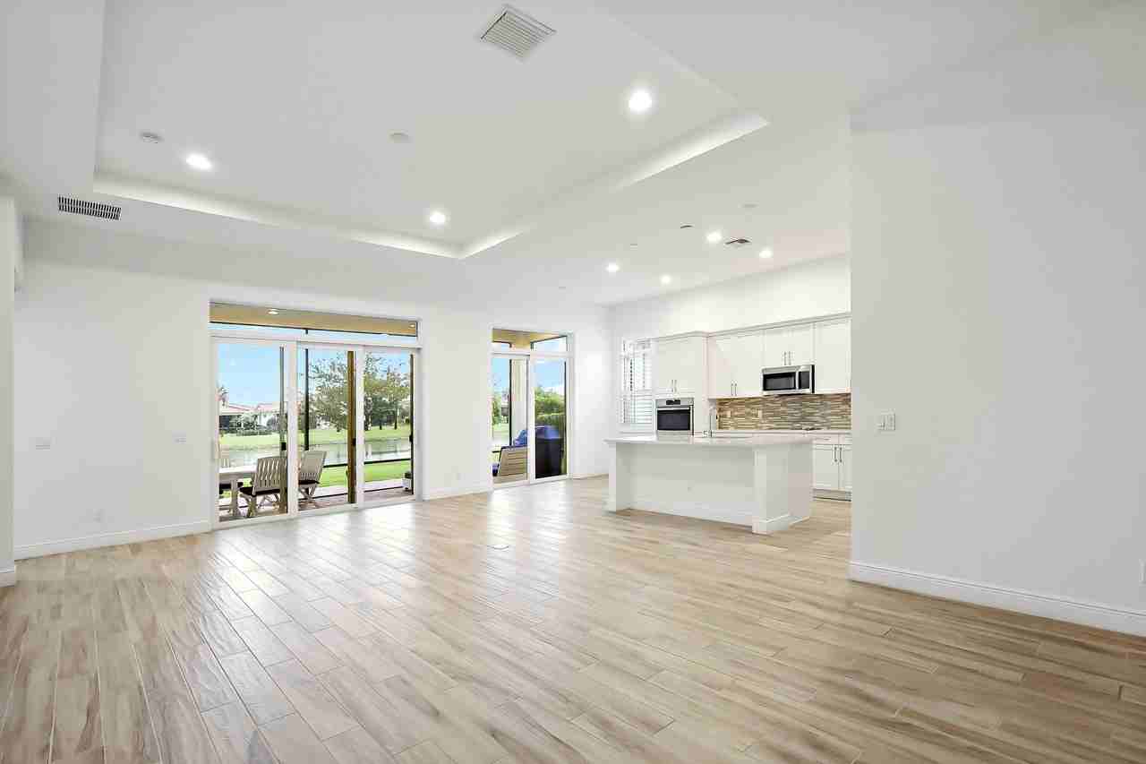 23026 Sw Accesi Way - Photo 7 of 25
