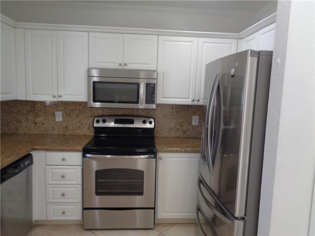 11379 Nw 34th Pl - Photo 7 of 14