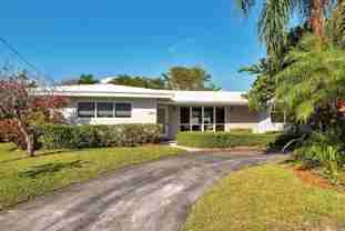 2417 Bayview Dr - Photo 1 of 1