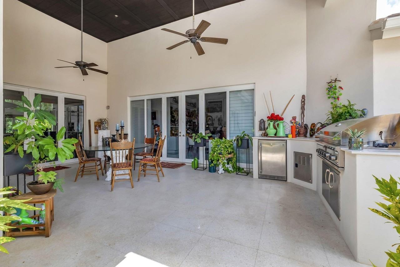 17070 Royal Cove Way - Photo 4 of 26