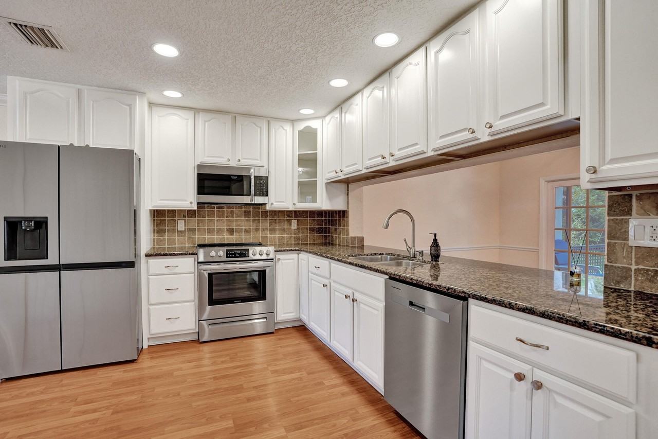 635 Deer Creek North Shore Dr - Photo 4 of 32