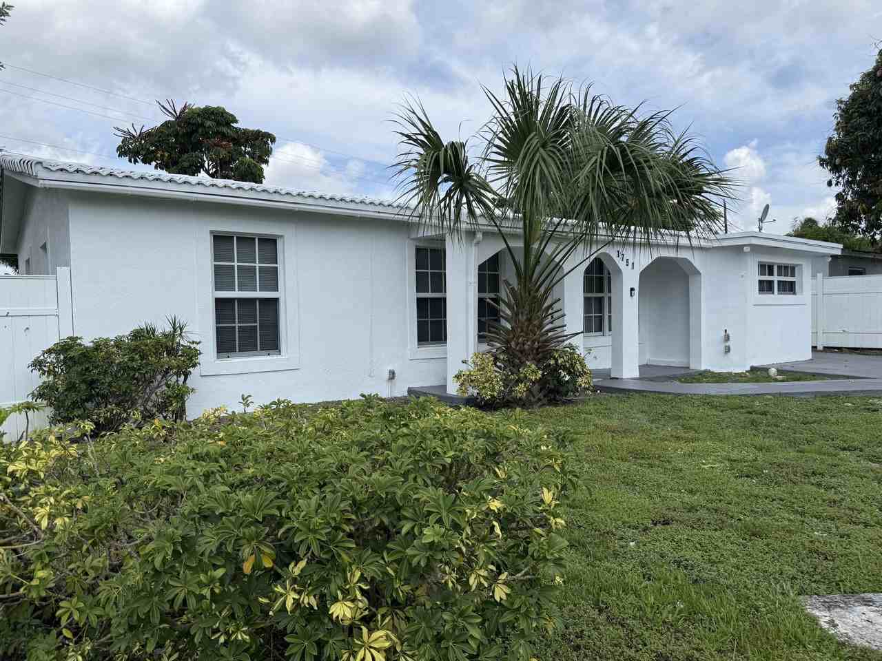 1751 Nw 34th Ave