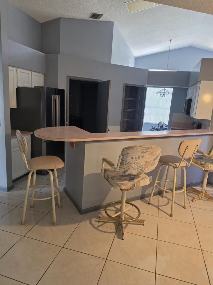100 Kings Way - Photo 6 of 10