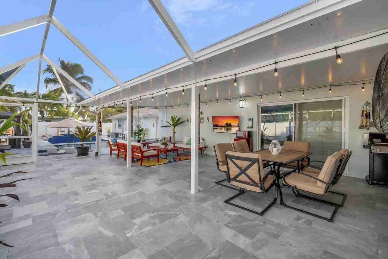 310 Gulfstream Dr - Photo 2 of 50