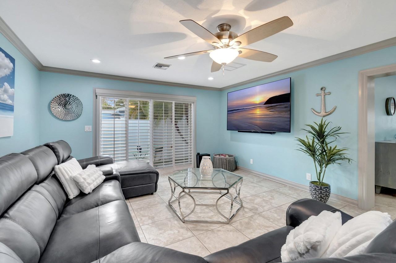 310 Gulfstream Dr - Photo 6 of 50