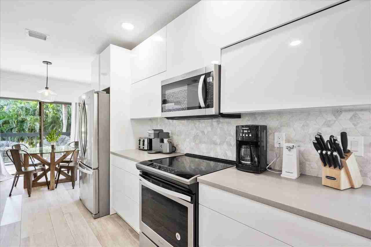 11311 Pond View Dr #C201 - Photo 7 of 25