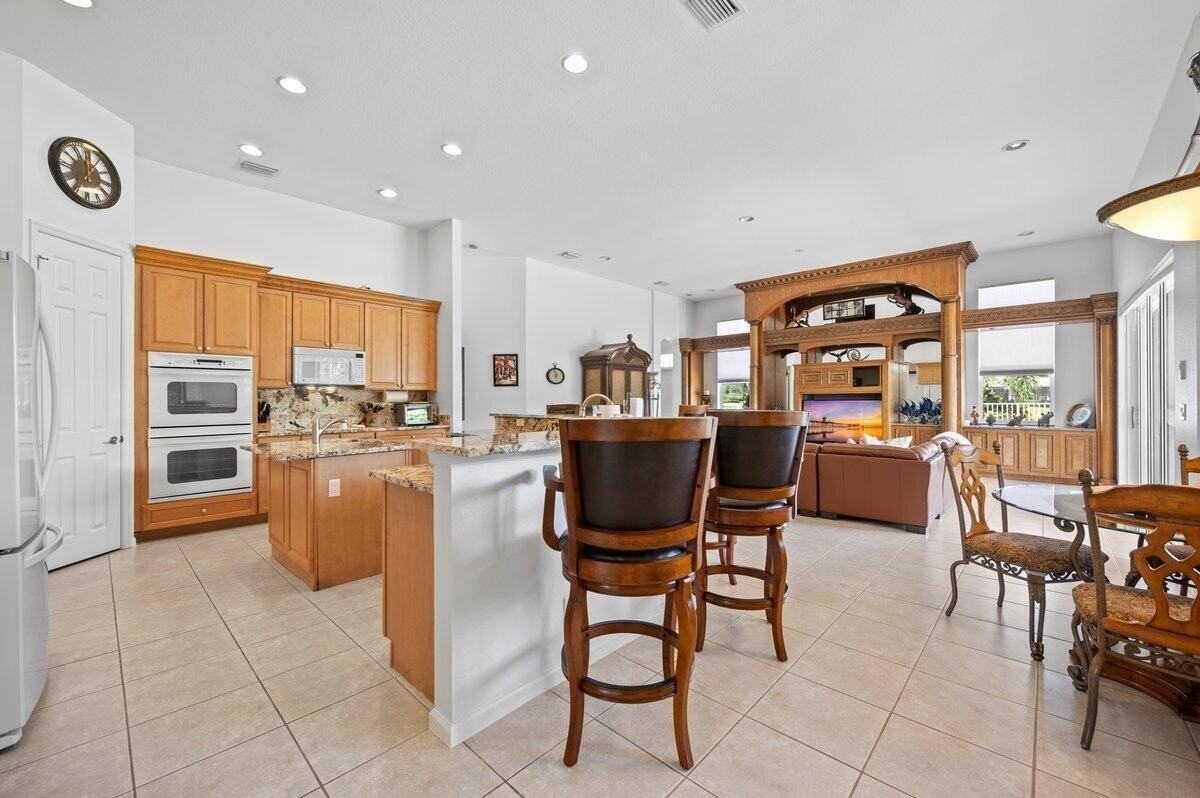 11727 Paradise Cove Ln - Photo 7 of 27