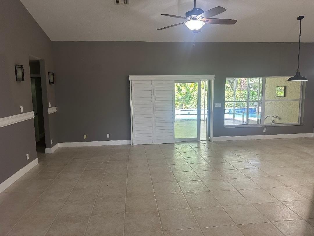 5503 Nw 39th Ave - Photo 6 of 23