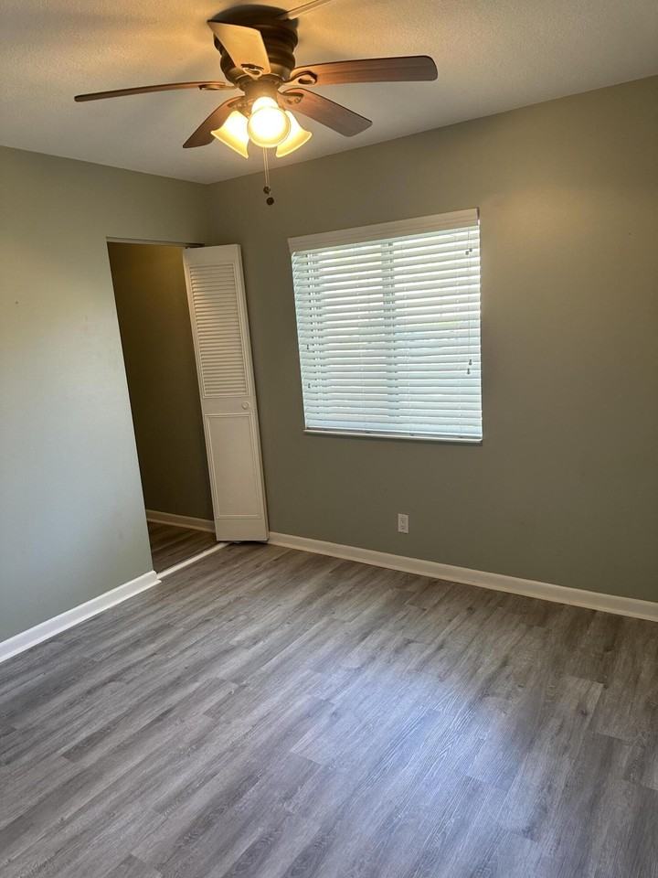 436 Pine Glen Ln #D1 - Photo 7 of 13